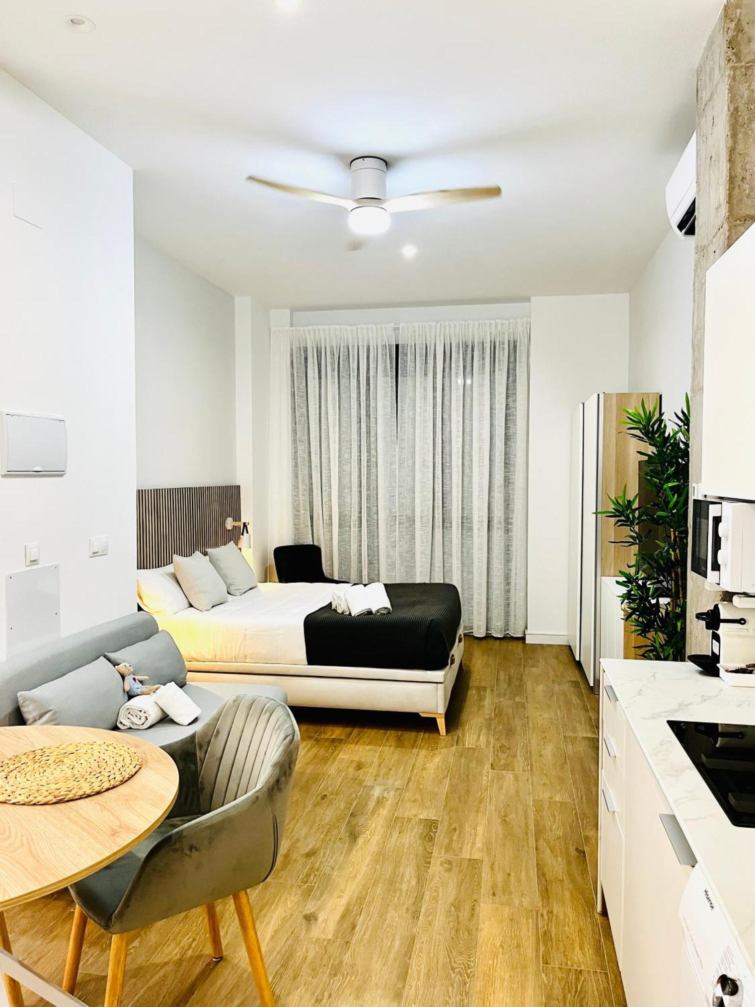 Travel Habitat Mediterranean Suites Valencia Habitación foto