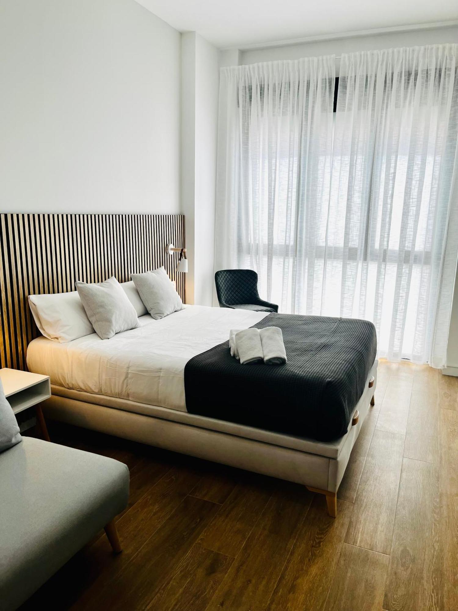 Travel Habitat Mediterranean Suites Valencia Habitación foto