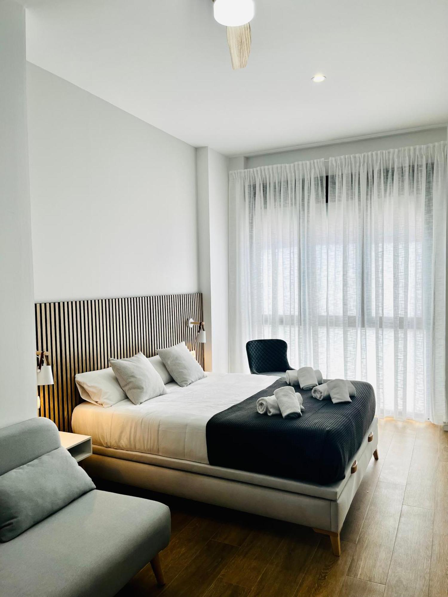 Travel Habitat Mediterranean Suites Valencia Habitación foto