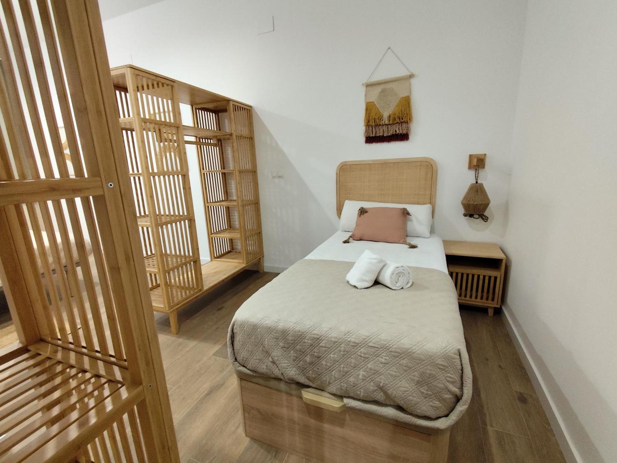 Travel Habitat Mediterranean Suites Valencia Habitación foto